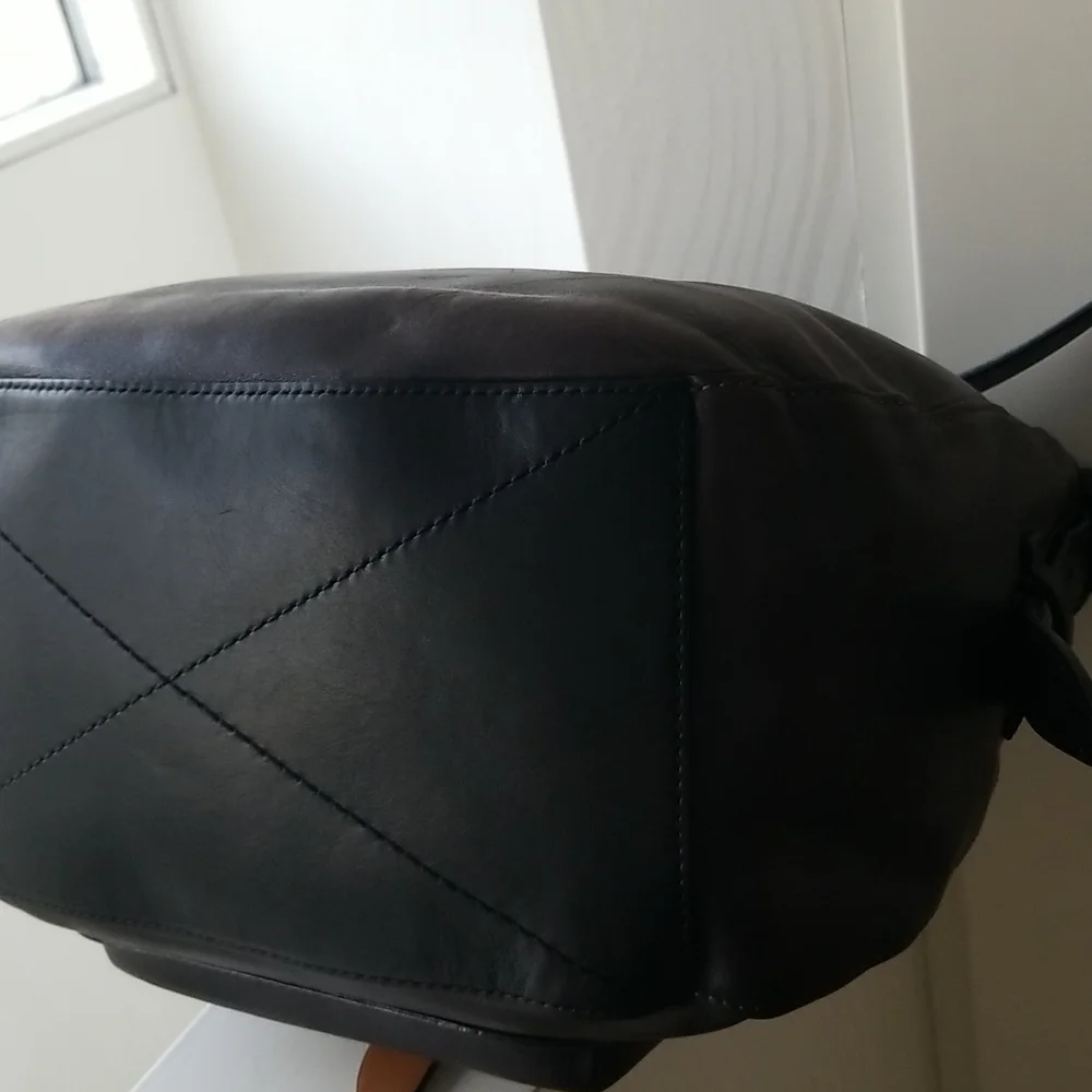 Tumi Santa Monica Mabery Boho Leather Convertible Hobo Shoulder/Crossbod…